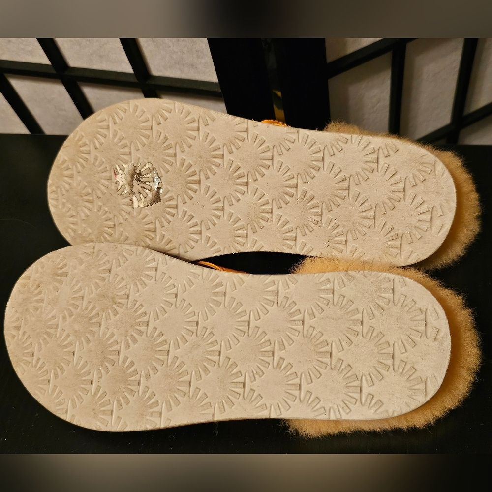 UGG LAALAA Orange Zinnia Sandals Size 5 Flip‎ Flops - Picture 3 of 5